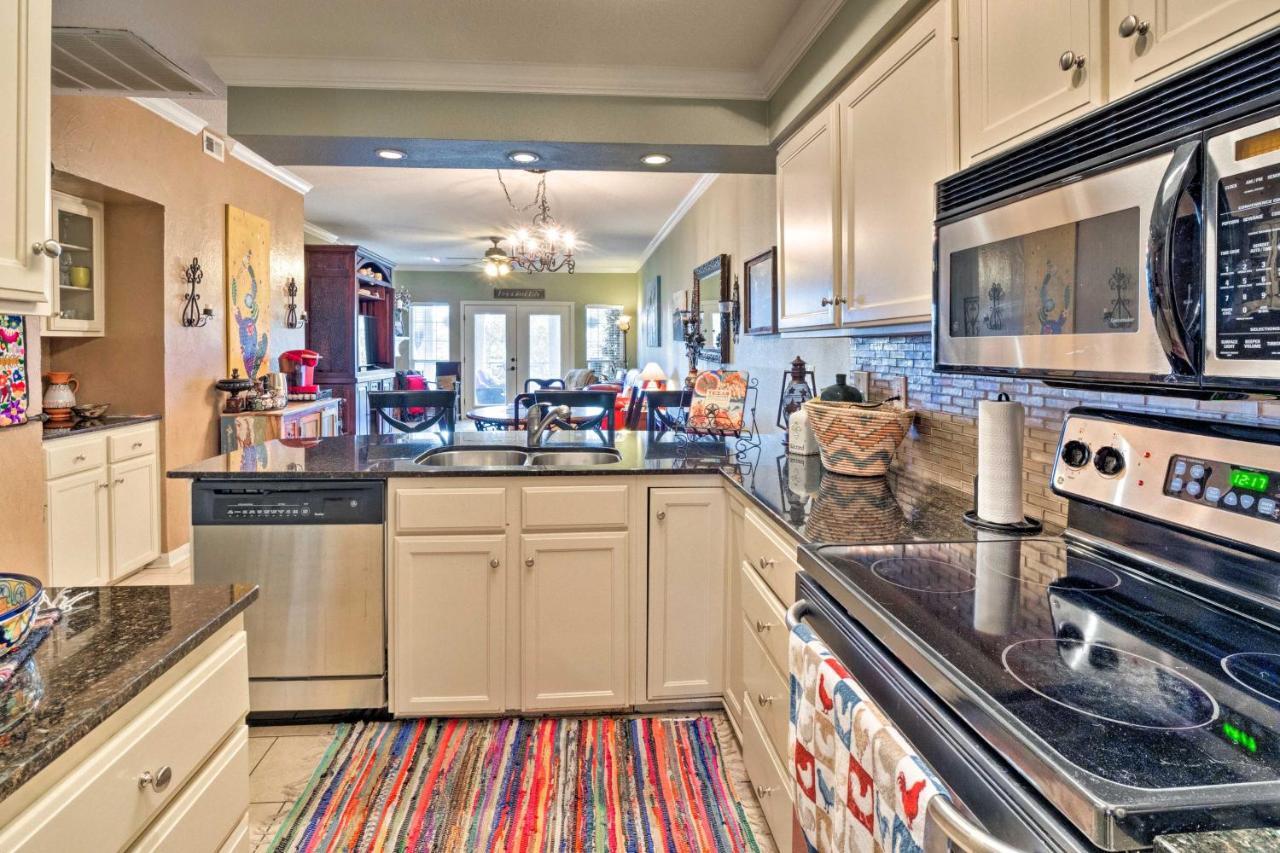 Lakefront Lago Vista Condo With Resort Amenities! Exteriér fotografie